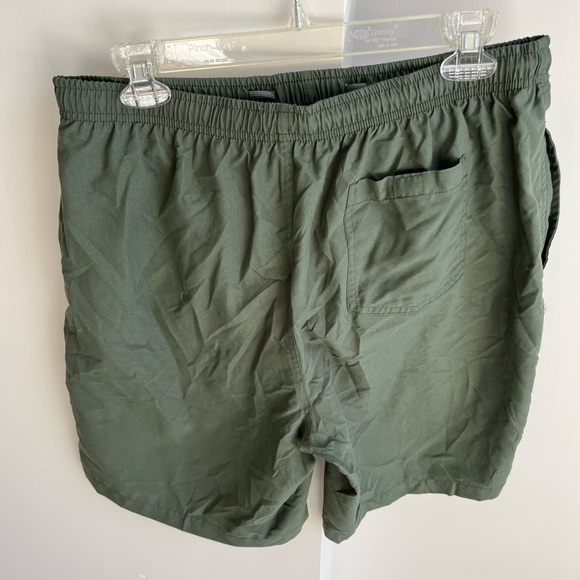 Green Zara swim trunks - size XL - Picture 3 of 3